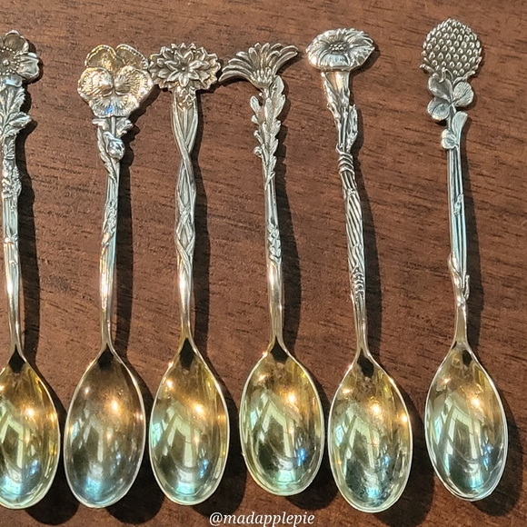 🚫SOLD🚫1885 Tiffany & Company Floral Motif Demitasse Spoon Collection Sterling - Picture 6 of 15